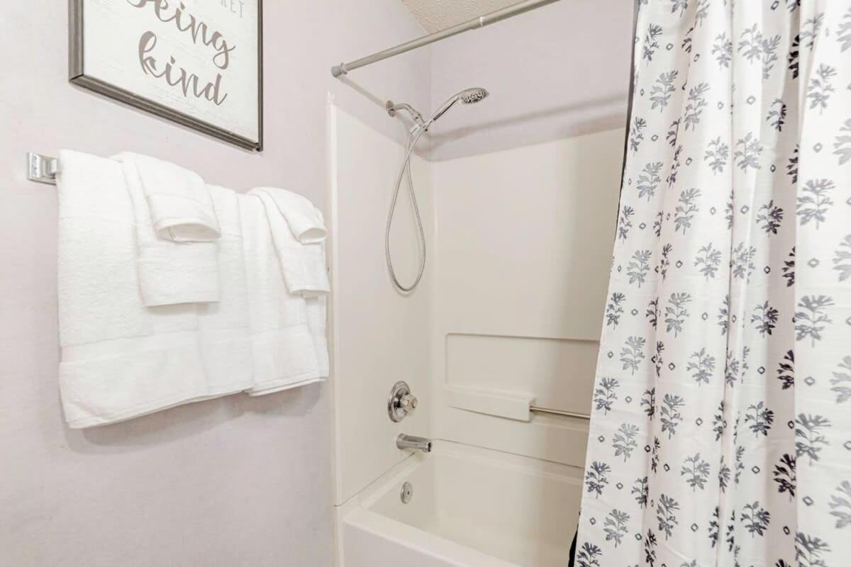 Aerie Oaks Cottage-5Min To Lake, 20Min To Columbia レキシントン エクステリア 写真