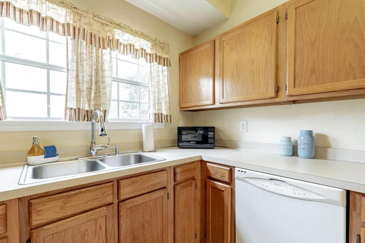 Aerie Oaks Cottage-5Min To Lake, 20Min To Columbia レキシントン エクステリア 写真